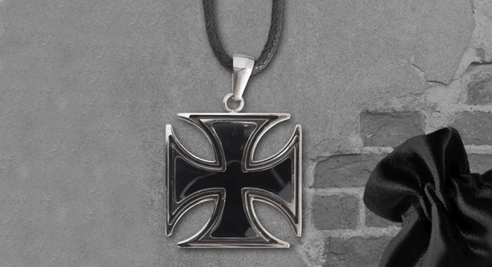 IRON CROSS PENDANT Extras