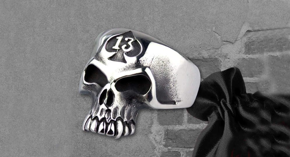 RING SKULL13 Extras