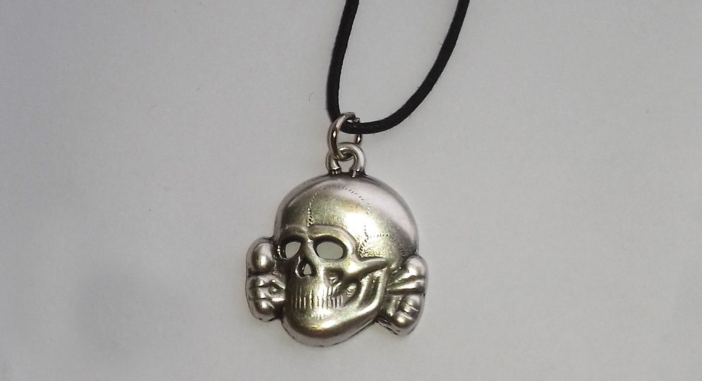 PENDANT TOTENKOPF Extras