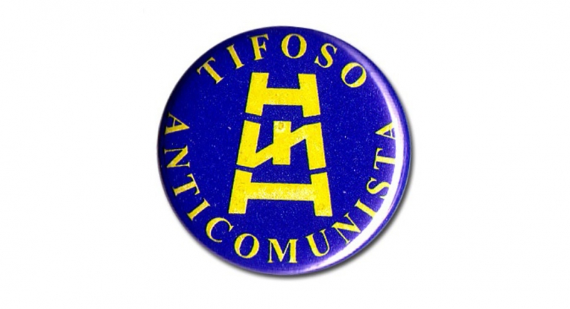 BUTTON PIN TIFOSO ANTICOMUNISTA Pins & Stickers